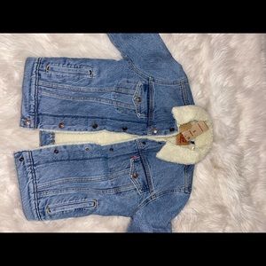 levis sherpa jean jacket